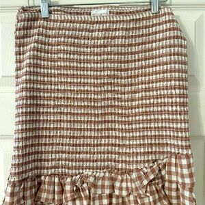 Kendall & Kylie Chaga Gingham ruched ruffled skirt. ADORABLE!!! Stretchy